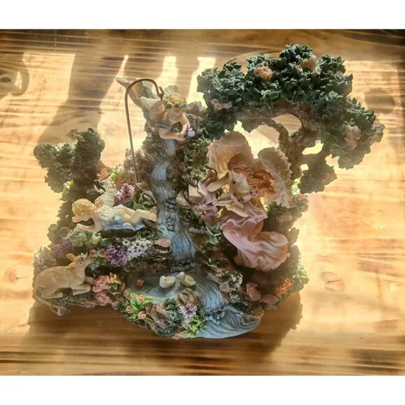 Musical Animated Angels and Cherubs Sculpture Fairy Garden Music Box - Picture 3 of 16